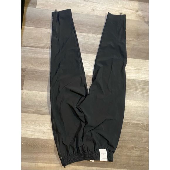 Nike NWT Standard Fit Basketball Black Dry Fit Sweatpants, Size Medium, MSRP $70 - Picture 6 of 10